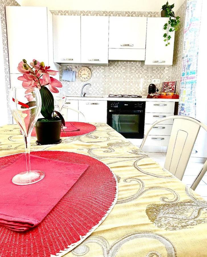 B8 Apartment Бари Екстериор снимка